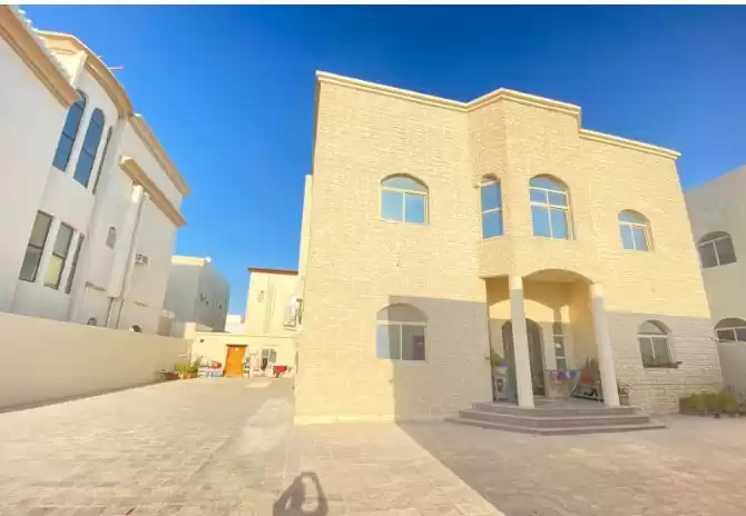 Wohn Klaar eigendom 1 Schlafzimmer U/F Wohnung  zu vermieten in Al Sadd , Doha #15669 - 1  image 